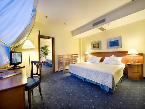 Suite del hotel Ramada By Wyndham Prague City Centre. Foto 5