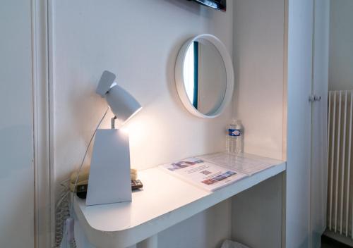 Habitación Doble Estándar - 2 camas del hotel Nouvel Paris. Foto 3