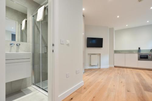 Estudio Deluxe - Semisótano del hotel St James House - Concept Serviced Apartments. Foto 3