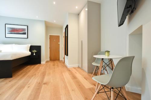 Estudio Premium Deluxe del hotel St James House - Concept Serviced Apartments. Foto 9