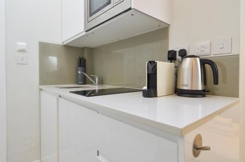 Habitación Estudio Sótano del hotel St James House - Concept Serviced Apartments. Foto 3