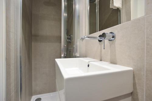 Habitación Estudio Sótano del hotel St James House - Concept Serviced Apartments. Foto 5
