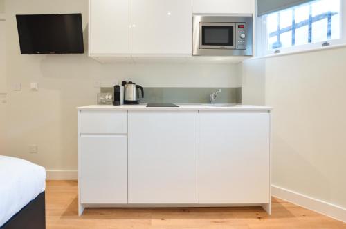 Estudio Estándar - Semisótano del hotel St James House - Concept Serviced Apartments. Foto 8