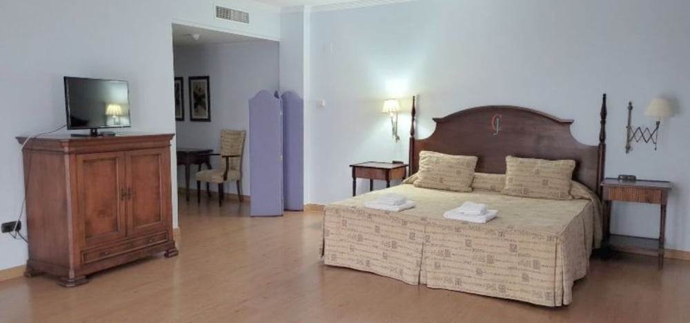 Suite Estudio del hotel Hospedium Doña Mafalda de Castilla. Foto 1