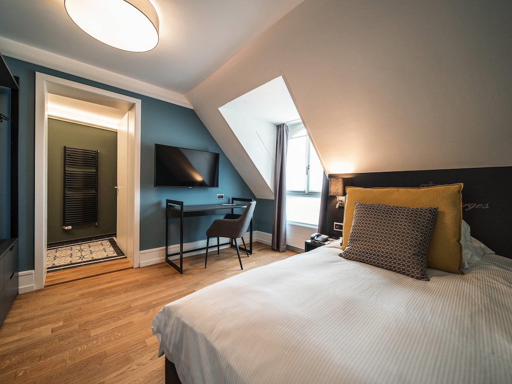 Habitación (Historic, customized rooms with A/C) del hotel Royal St Georges Interlaken Mgallery Collection