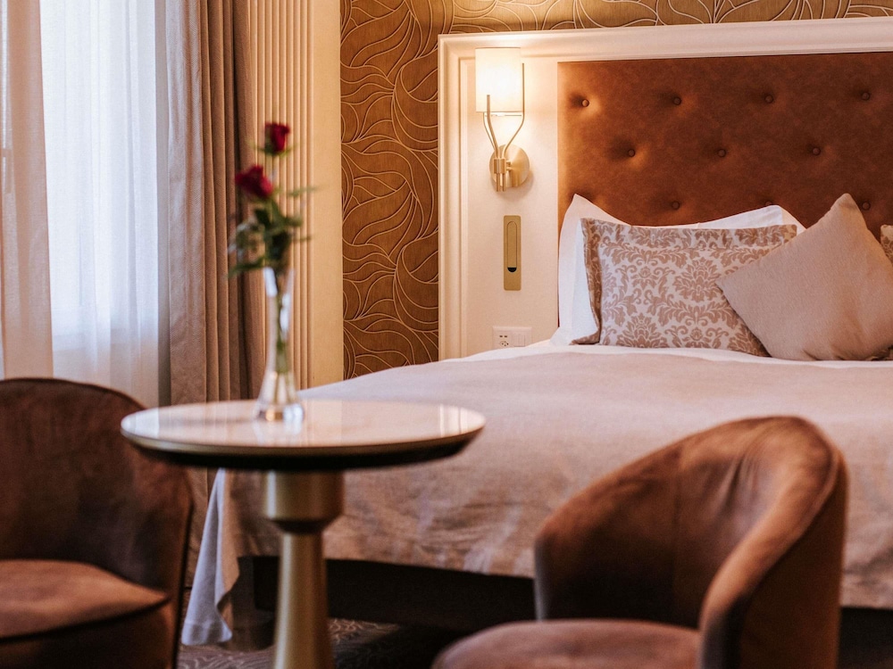 Habitación, 1 cama de matrimonio, balcón (Historic, customized rooms, with A/C) del hotel Royal St Georges Interlaken Mgallery Collection