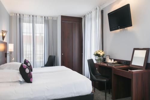Habitación superior con balcón del hotel Best Western Lakmi Nice. Foto 5