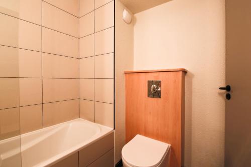 Habitación Doble - 2 camas del hotel Easyhotel Nice Palais Des Congrès – Old Town. Foto 7