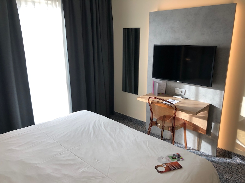 Habitación Doble Superior del hotel Ibis Styles La Louvière. Foto 5