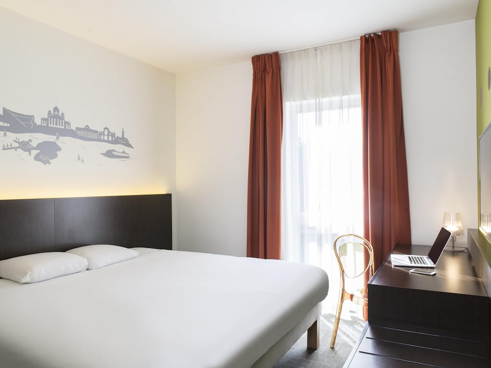 Habitación Doble Superior del hotel Ibis Styles La Louvière. Foto 10