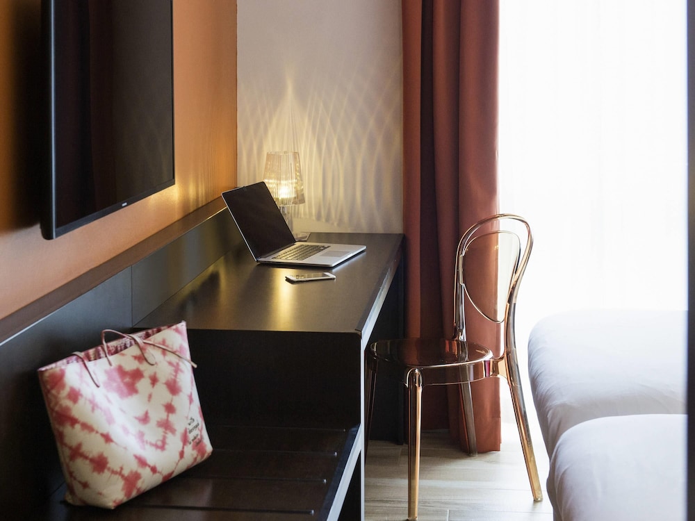 Habitación Gemela Superior del hotel Ibis Styles La Louvière. Foto 7