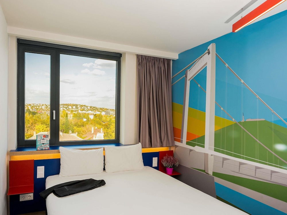 Habitación Estándar con 1 cama doble del hotel Ibis Styles Budapest Citywest. Foto 4