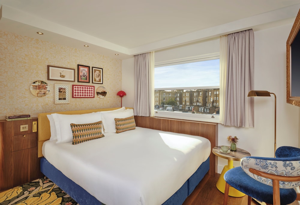 Habitación doble Lujo 1 Cama queen del hotel Park Grand London Kensington. Foto 1
