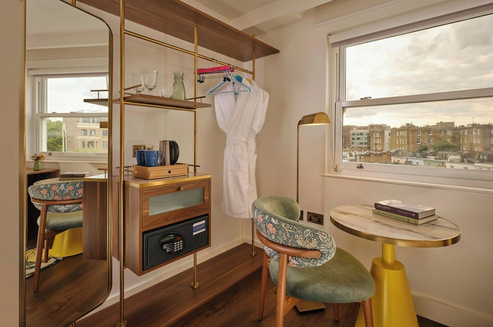 Habitación doble Lujo 1 Cama queen del hotel Park Grand London Kensington. Foto 4