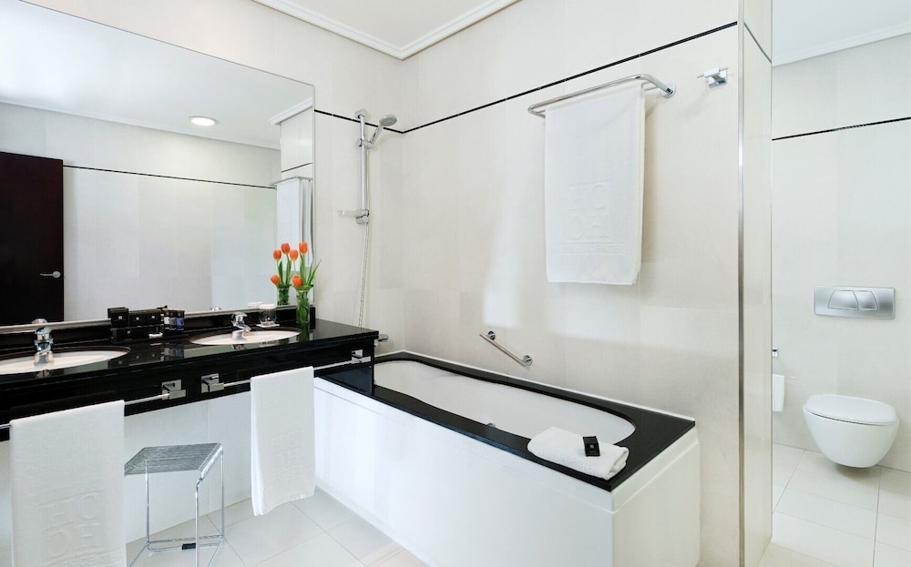 Habitación Deluxe, terraza del hotel Valencia Center. Foto 4