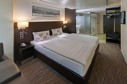 Habitación Doble del hotel Park Inn By Radisson Berlin Alexanderplatz. Foto 4