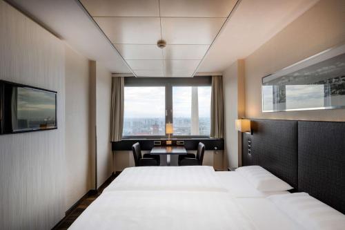 Business Class Room with City View del hotel Park Inn By Radisson Berlin Alexanderplatz