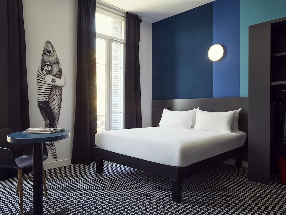 Habitación Estándar con cama doble del hotel Ibis Styles Marseille Vieux Port. Foto 4