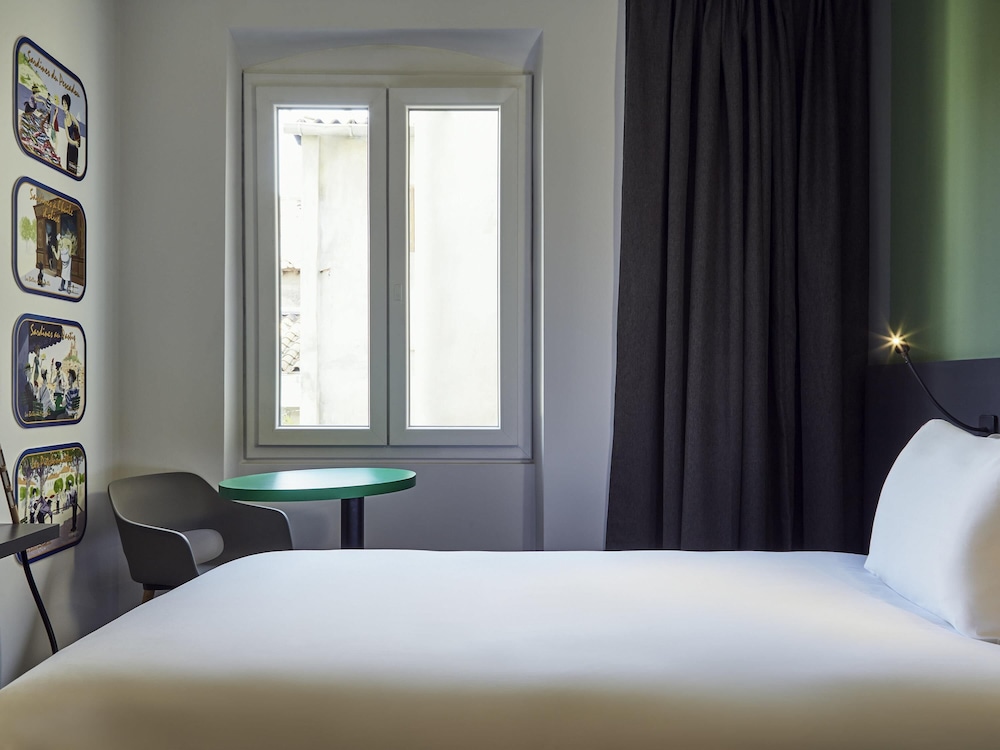 Habitación Estándar con 1 cama individual del hotel Ibis Styles Marseille Vieux Port. Foto 1