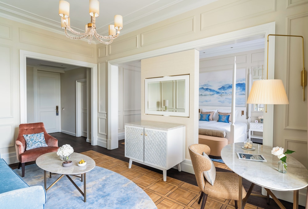 SIGNATURE SUITE VISTA LAGO King - 45m², 485ft² del hotel Fairmont Le Montreux Palace. Foto 1