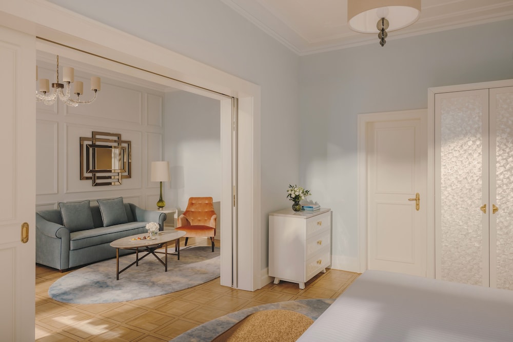 SIGNATURE SUITE VISTA LAGO King - 45m², 485ft² del hotel Fairmont Le Montreux Palace. Foto 4