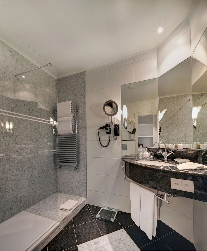 FAIRMONT VISTA CIUDAD Queen - 20m², 215ft² del hotel Fairmont Le Montreux Palace. Foto 1