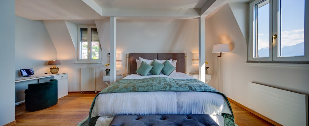 PENTHOUSE SUITE King - 160m², 1722ft². Vista al lago, terraza en la azotea con vistas de 360°, cocina del hotel Fairmont Le Montreux Palace. Foto 1