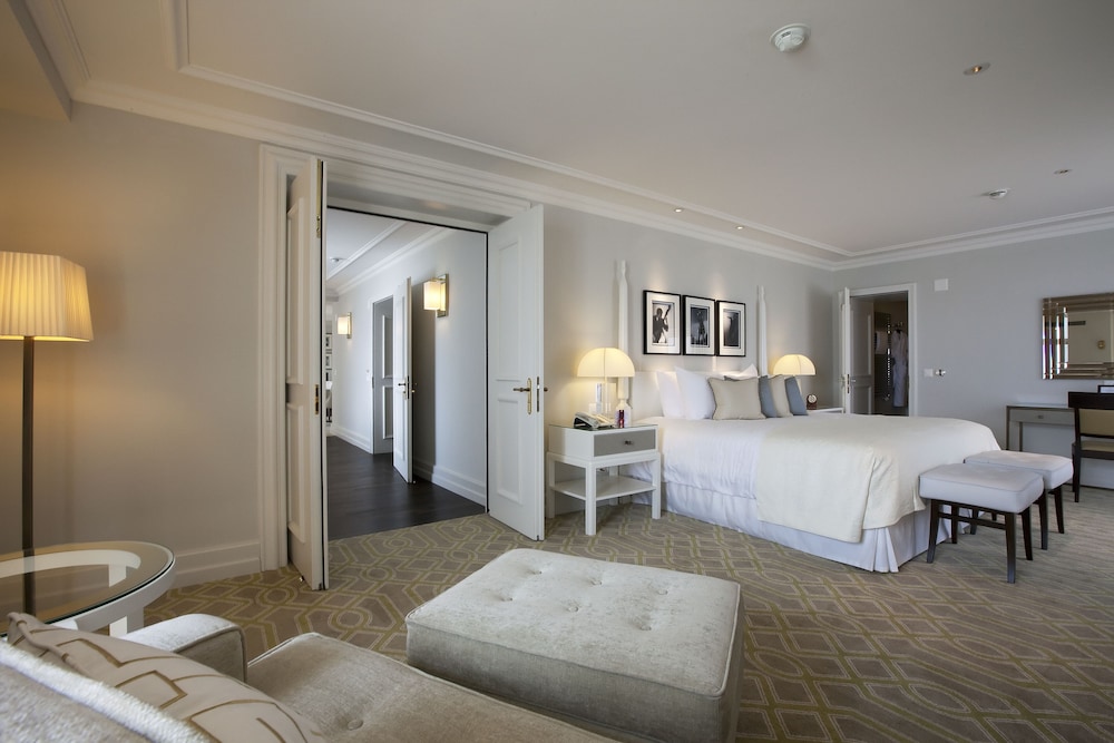 QUINCY JONES 1 DORMITORIO SUITE VISTA LAGO King - 110m², 1185ft². Dos terrazas en la azotea del hotel Fairmont Le Montreux Palace