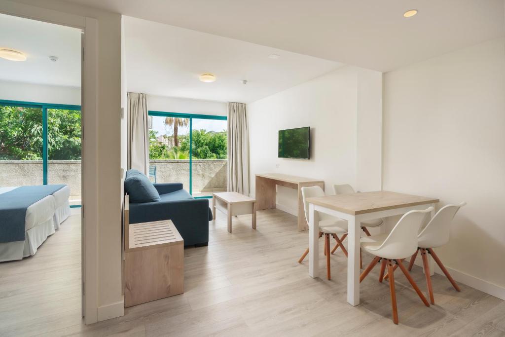 Suite del hotel Alua Tenerife. Foto 1