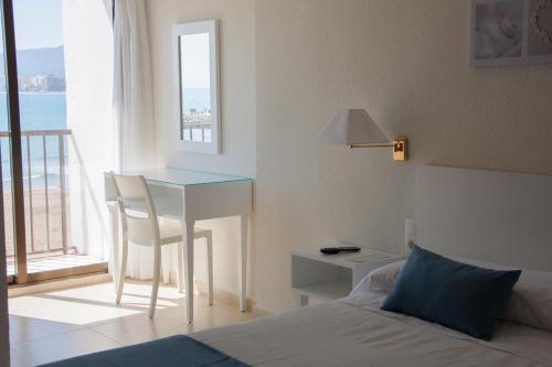 Habitación Doble con vistas al mar - 1 o 2 camas del hotel Sicania. Foto 4