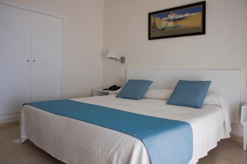 Habitación Doble con vistas a la piscina - 1 o 2 camas del hotel Sicania. Foto 1