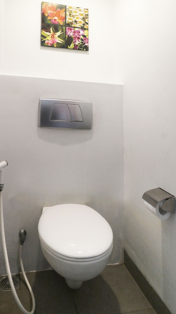 Habitación Estándar con 1 cama doble del hotel Ibis Budget Semarang Tendean. Foto 6
