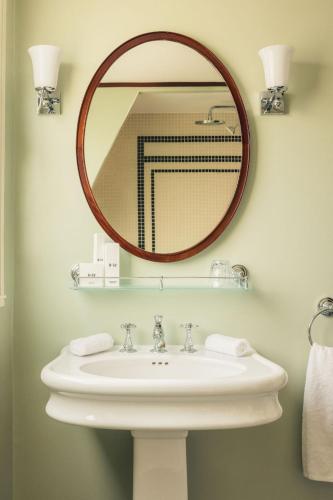 Habitación Doble Clásica del hotel Des Grands Voyageurs. Foto 4