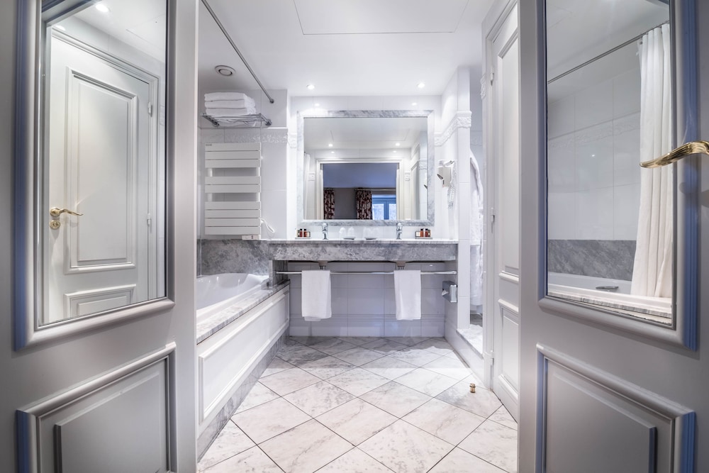Suite ejecutiva con acceso al spa del hotel Le Lavoisier