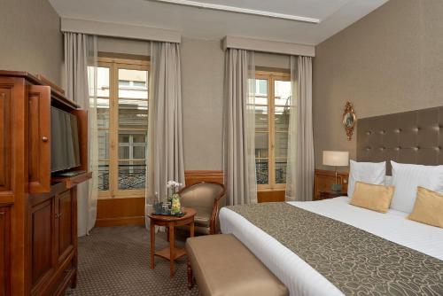 Habitación Doble Premium del hotel Melia Paris Vendôme. Foto 2