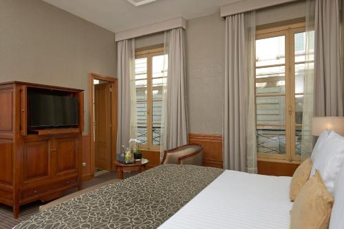 Habitación Doble Premium del hotel Melia Paris Vendôme. Foto 3