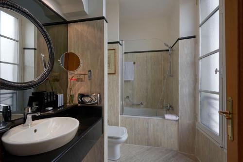 Habitación Doble Premium del hotel Melia Paris Vendôme. Foto 5
