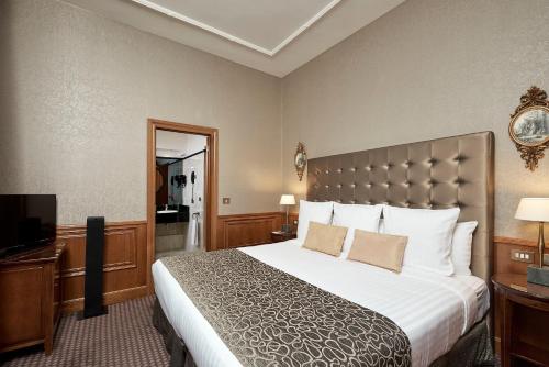 Habitación Doble Grand Premium del hotel Melia Paris Vendôme. Foto 4