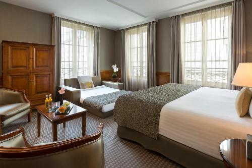 Suite Junior del hotel Melia Paris Vendôme. Foto 5