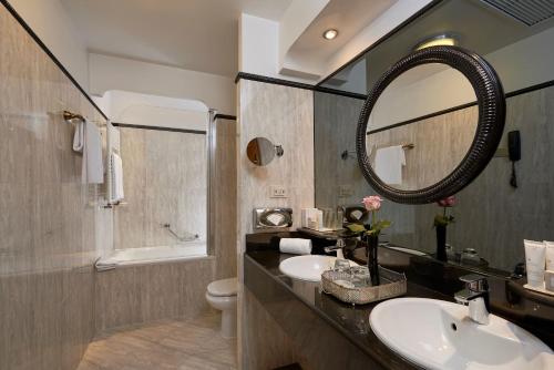 Suite Grand del hotel Melia Paris Vendôme. Foto 4