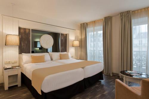Habitación Doble Premium - 2 camas del hotel Paris Opera Affiliated by Meliá. Foto 3