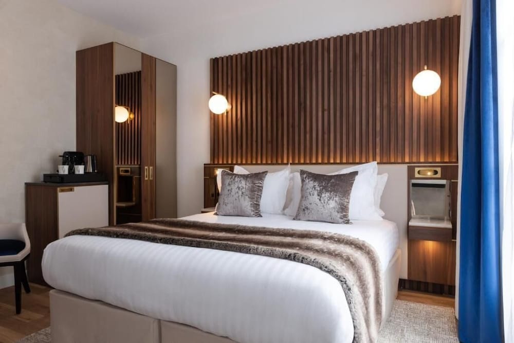 Habitación Deluxe del hotel Lord Byron. Foto 1