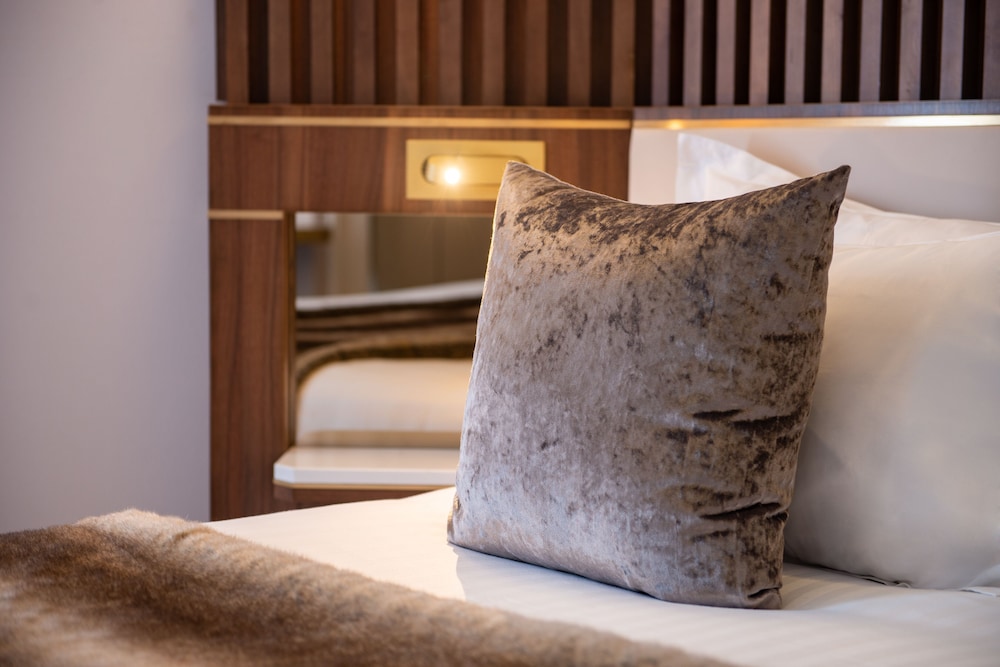 Suite Junior del hotel Lord Byron. Foto 2