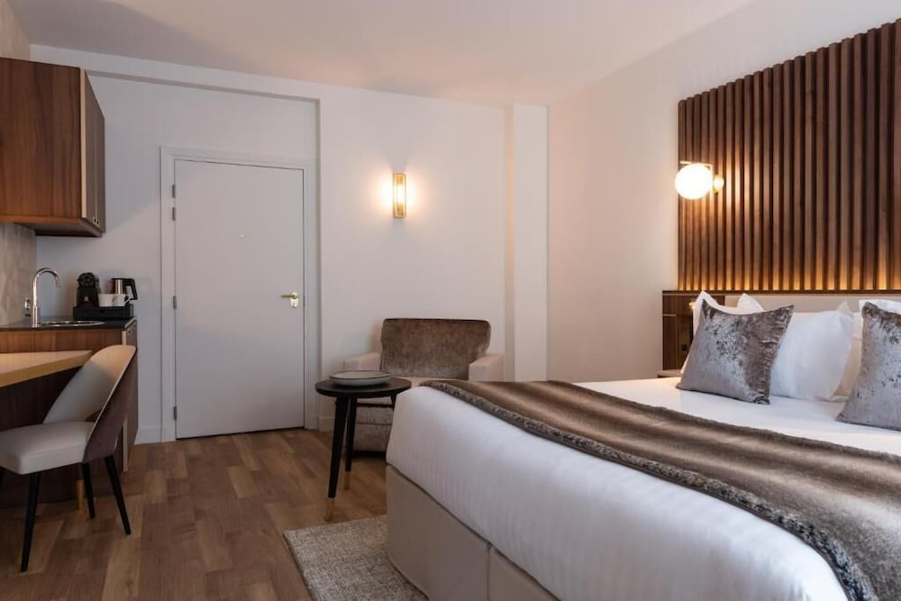 Suite Junior del hotel Lord Byron. Foto 4