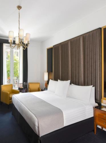 Suite Junior del hotel Melia Paris Champs Elysées. Foto 3