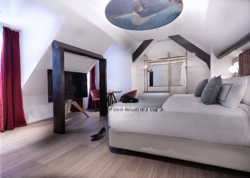 Suite Ejecutiva Maria Sorolla del hotel Maison Colbert Member of Melia Collection. Foto 1