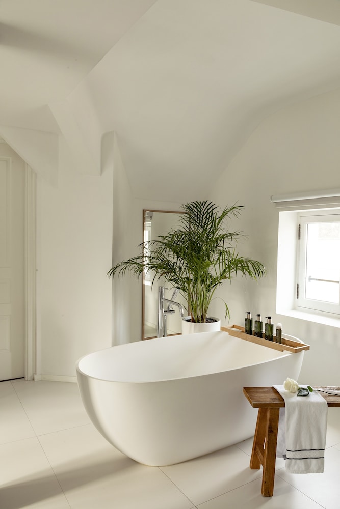 Suite Ejecutiva Maria Sorolla del hotel Maison Colbert Member of Melia Collection. Foto 7