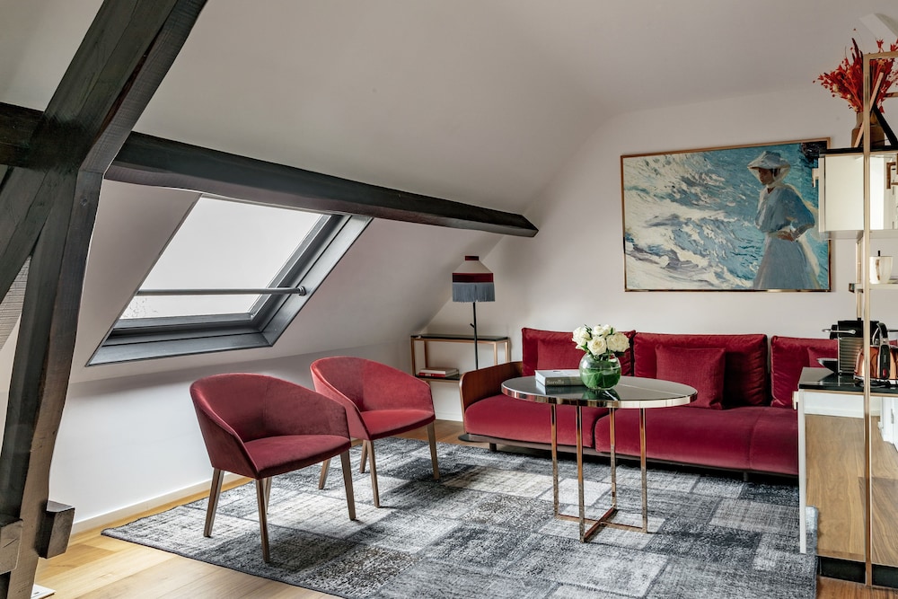 Suite Ejecutiva Maria Sorolla del hotel Maison Colbert Member of Melia Collection. Foto 10