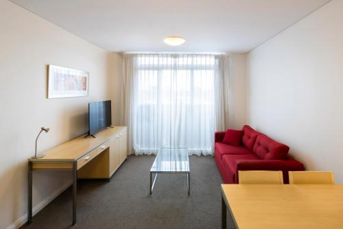 Estudio con 1 cama queen size del hotel Mantra Castle Hill Sydney. Foto 9