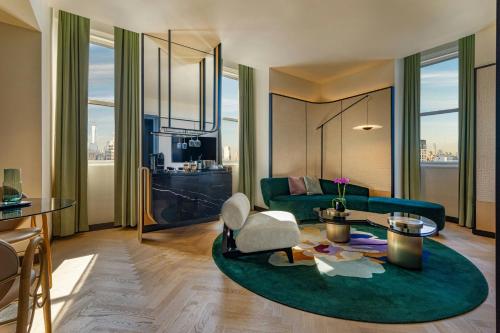 Suite Urban con cama extragrande del hotel W New York - Union Square. Foto 1